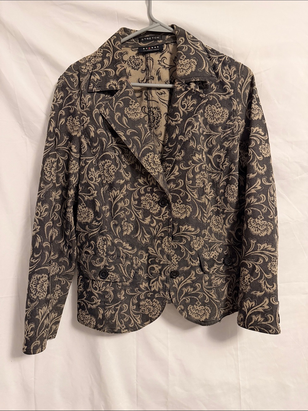 Axcess Floral Jacquard Blazer in Beige and Charcoal